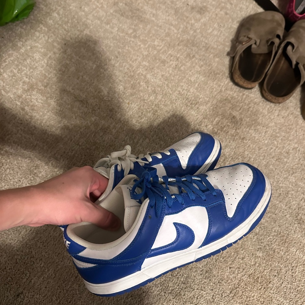 men’s nike kentucky blue dunks. size 10.5, worn multple times but still great.
